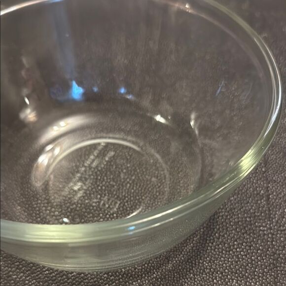 Anchor Hocking Clear Glass Mixing Bowl - Picture 3 of 5